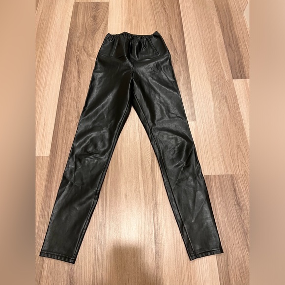 Aritzia Wilfred Daria Faux Leather - XXS - Picture 8 of 9